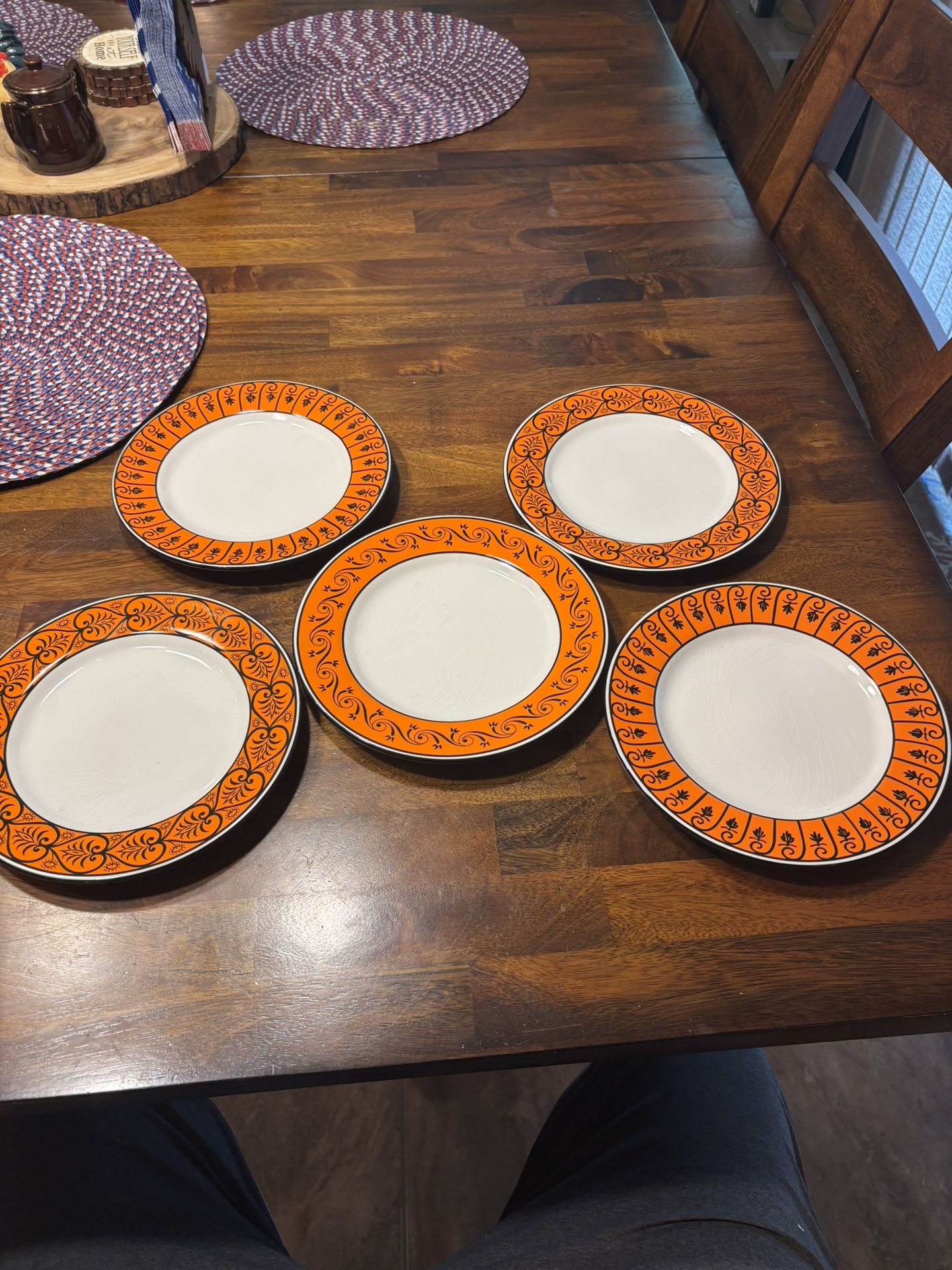 Set of 5 Vintage decorative orange and white dinner plates
