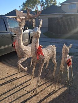 64" LED Metal Deer Family/Familia de Ciervos Metálicos de 64" con Luces LED