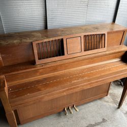 Piano Kawai 