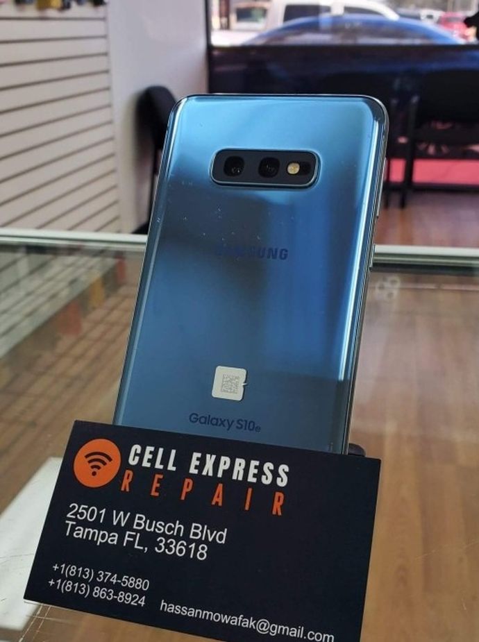 Samsung S10 E UNLOCKED LIKE NEW CONDITION WITH 30 DAYS WARRANTY
