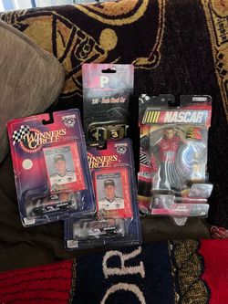 NASCAR collectibles Dale Earnhardt and JEFF GORDON TOY CARS AND FIGURINE