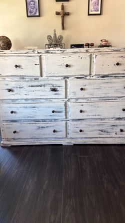 Dresser