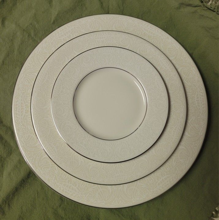 American Manor Shenango Chantilly China Dinnerware