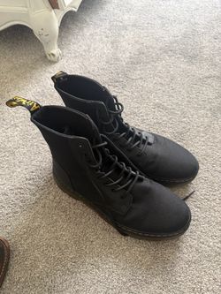 Doc Marten Boots 11