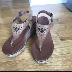 Lucky Brand Wedge Sandals