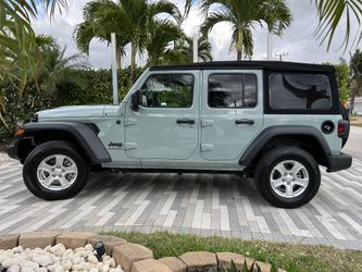 17” Jeep Aluminum OEM Wheels
