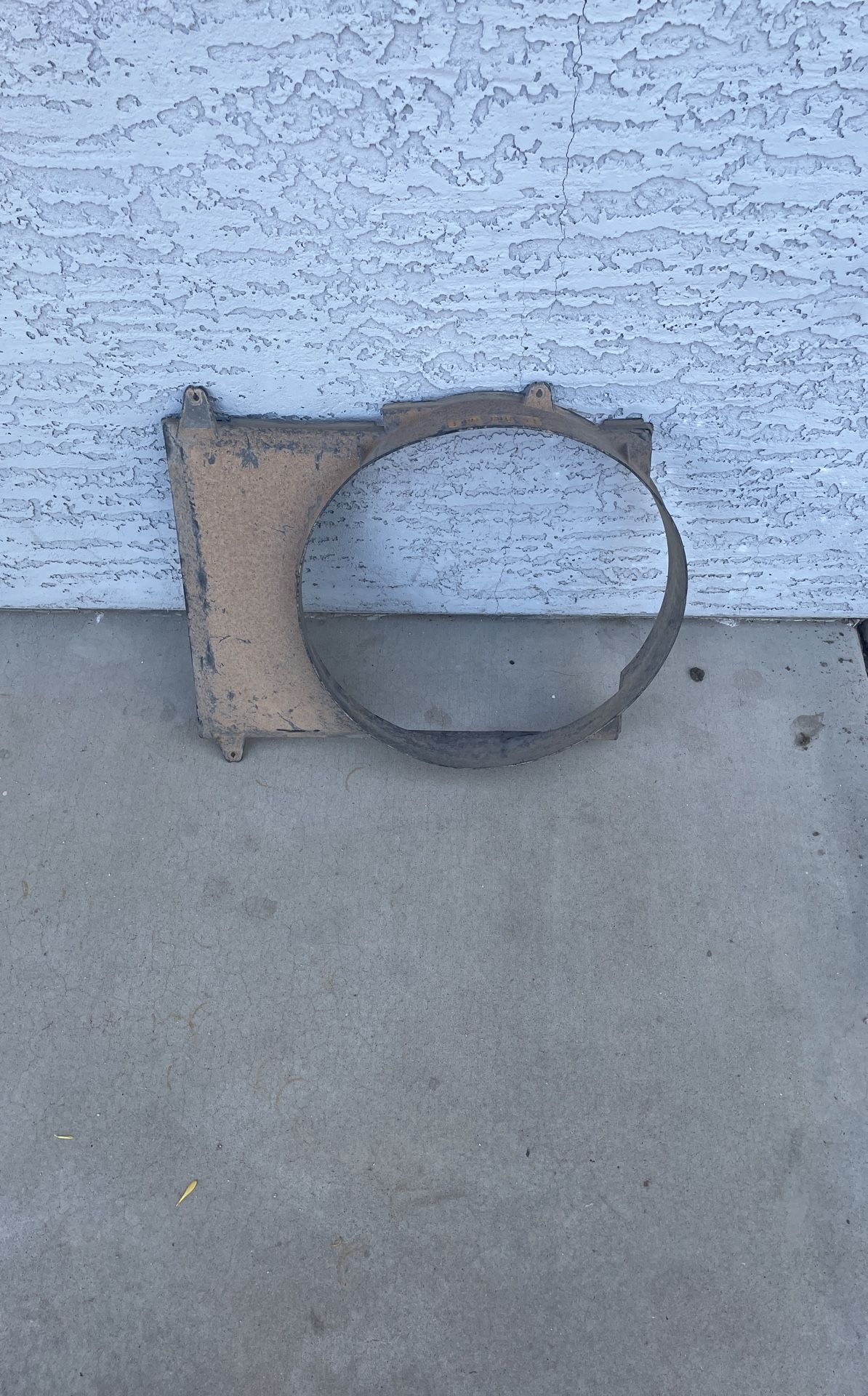 Geo Tracker Fan Shroud 