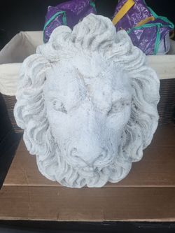 Lion Head Garden Statue