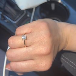 10k Engagement Ring 