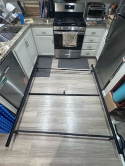 Adjustable Metal Bed Frame Twin/Full/Queen