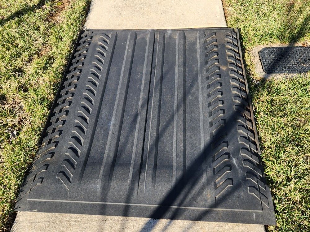 02-13 CHEVY AVALANCHE, CADILLAC ESCALADE EXT REAR BED RUBBER CARGO MAT LINER OEM