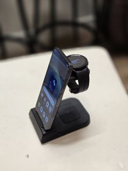 Samsung Galaxy S24 (256GB) + Galaxy Watch 5 Pro + Wireless Charger