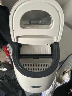 Portable ice maker