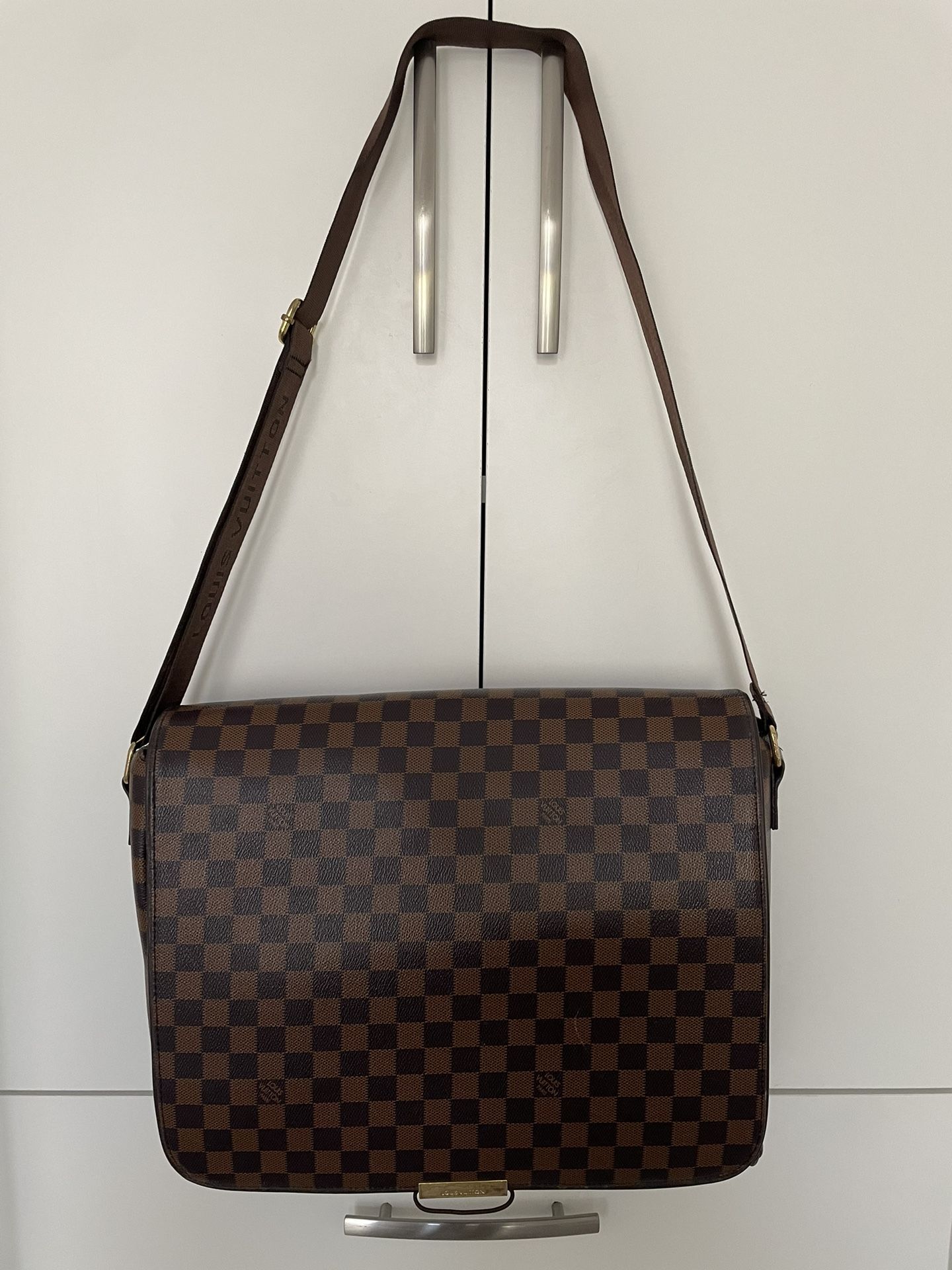 LV Work Bag for Sale in Mission Viejo, CA - OfferUp