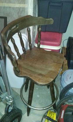 Two bar stools, 2 hardwood chairs green seat