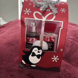 Bath & Boby Works Christmas Gift Set ( Japanese Cherry )