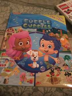 Bubble Guppies Giant Book