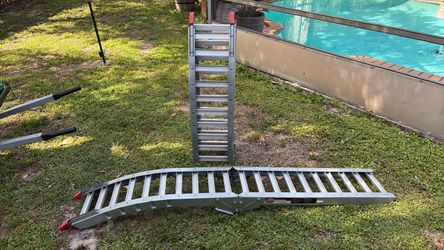 Folding ramps