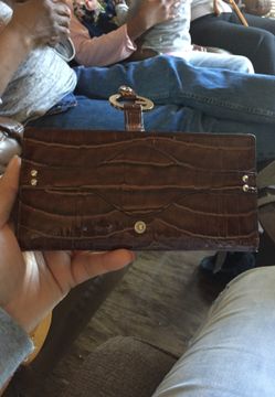 Guess wallet