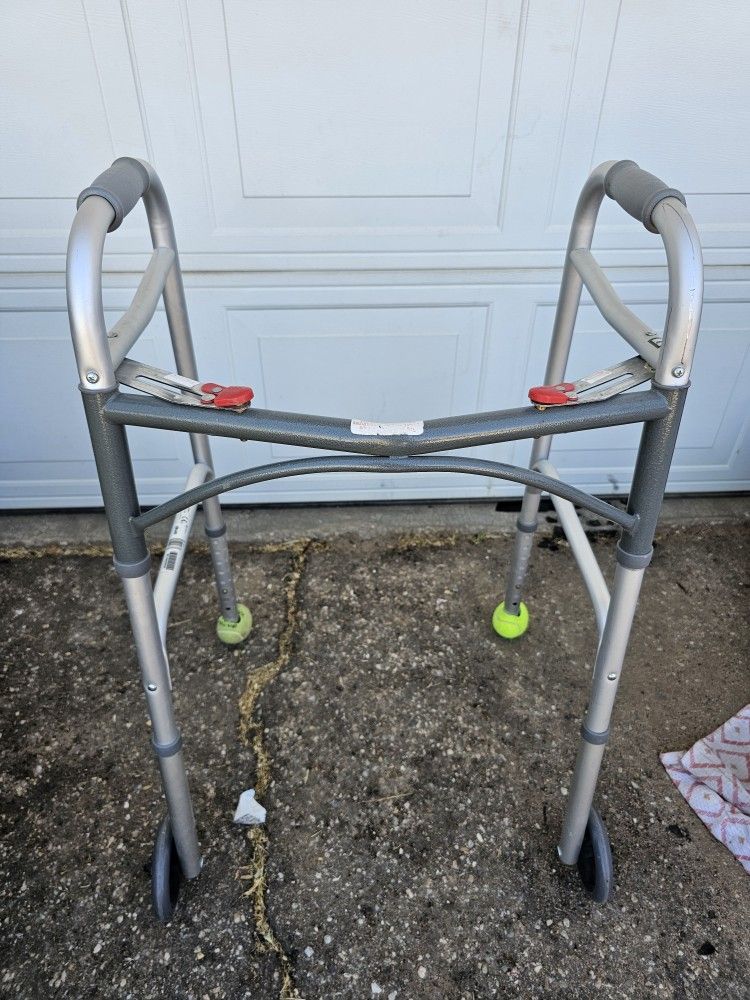 Foldable Walker