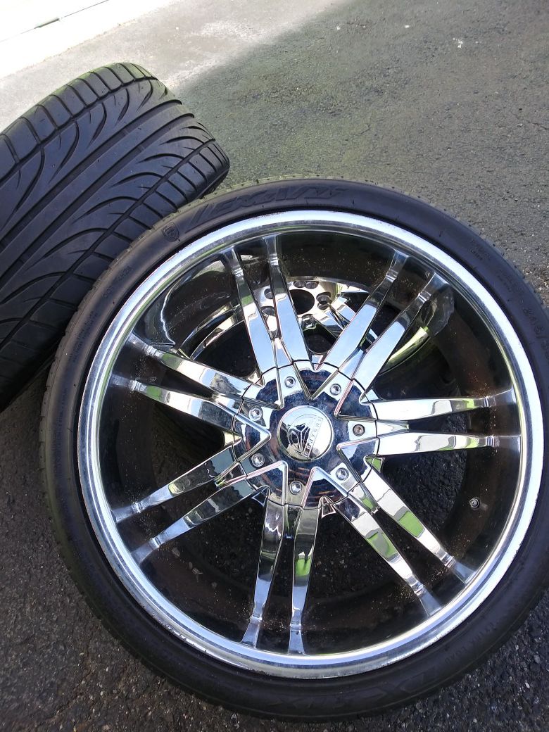 A Set Of 2 20in Rims & Tires