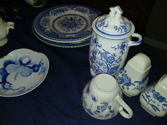 Blue set dishes