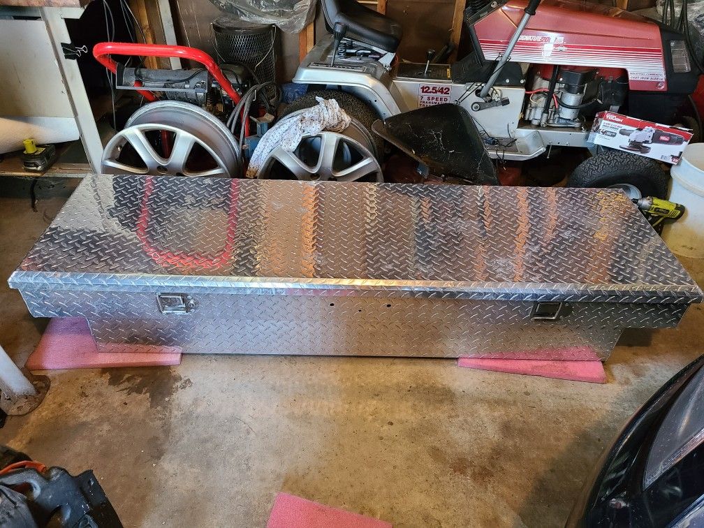 Aluminum Crossover Toolbox