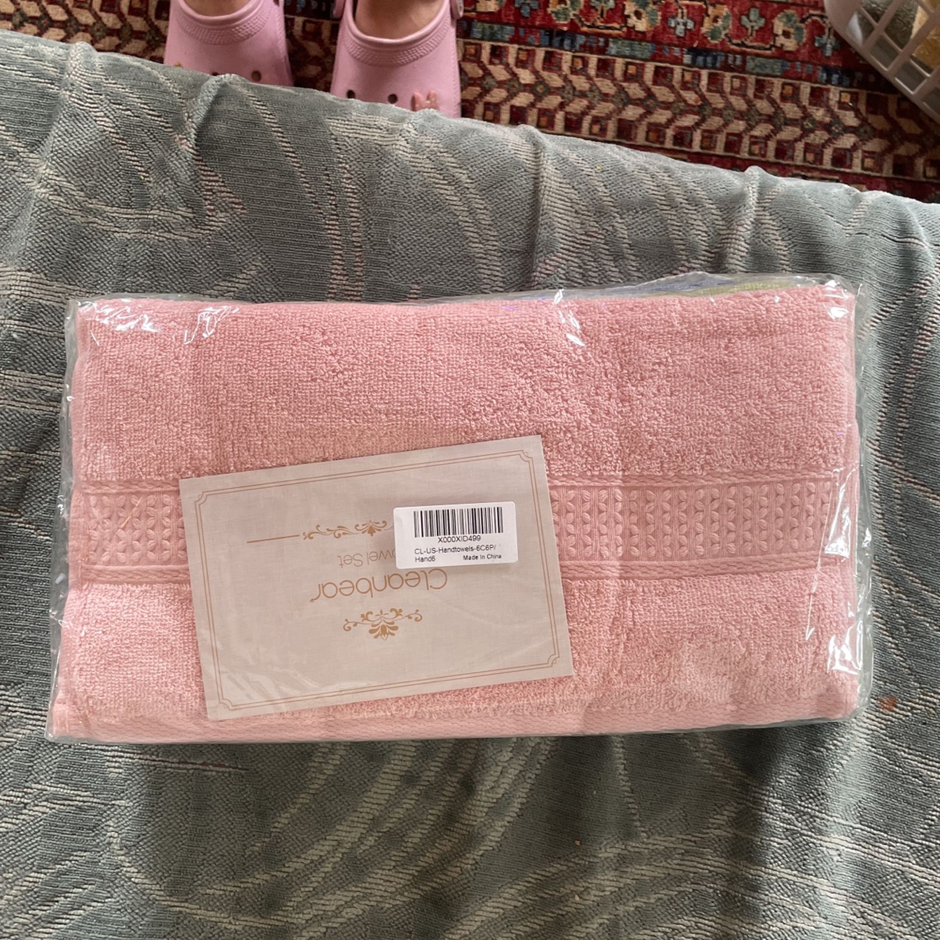 New Set Of Hand Towels