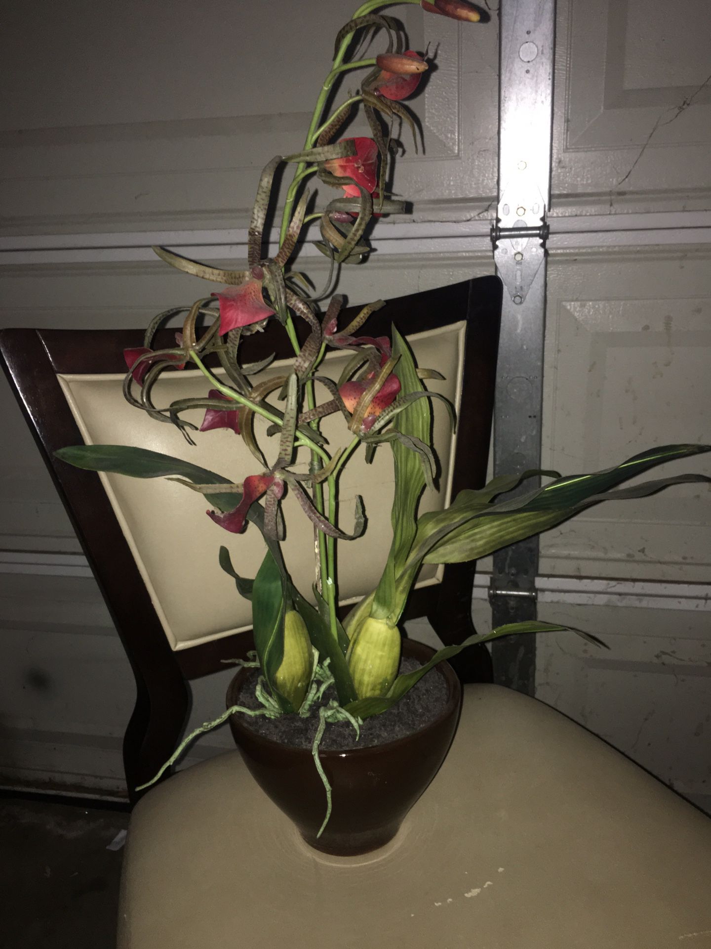 Orchid flower arrangement silk fake flowers vase