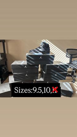 Air Jordan 5 Black and University