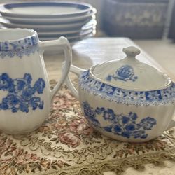 Blue And White Creamer With Sugar 