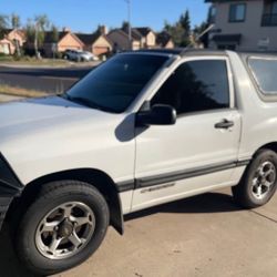 1999 Chevrolet Tracker