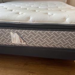 Queen bed with Mattress 