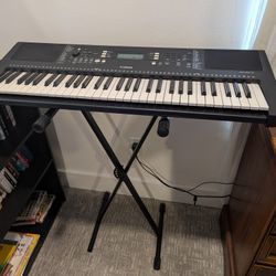 Yamaha PSR-E373 Portable Keyboard