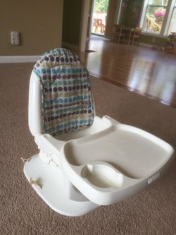 Baby feeding chair