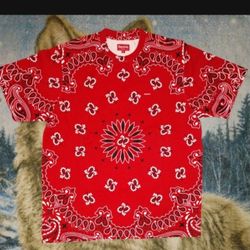 Supreme Clothing 