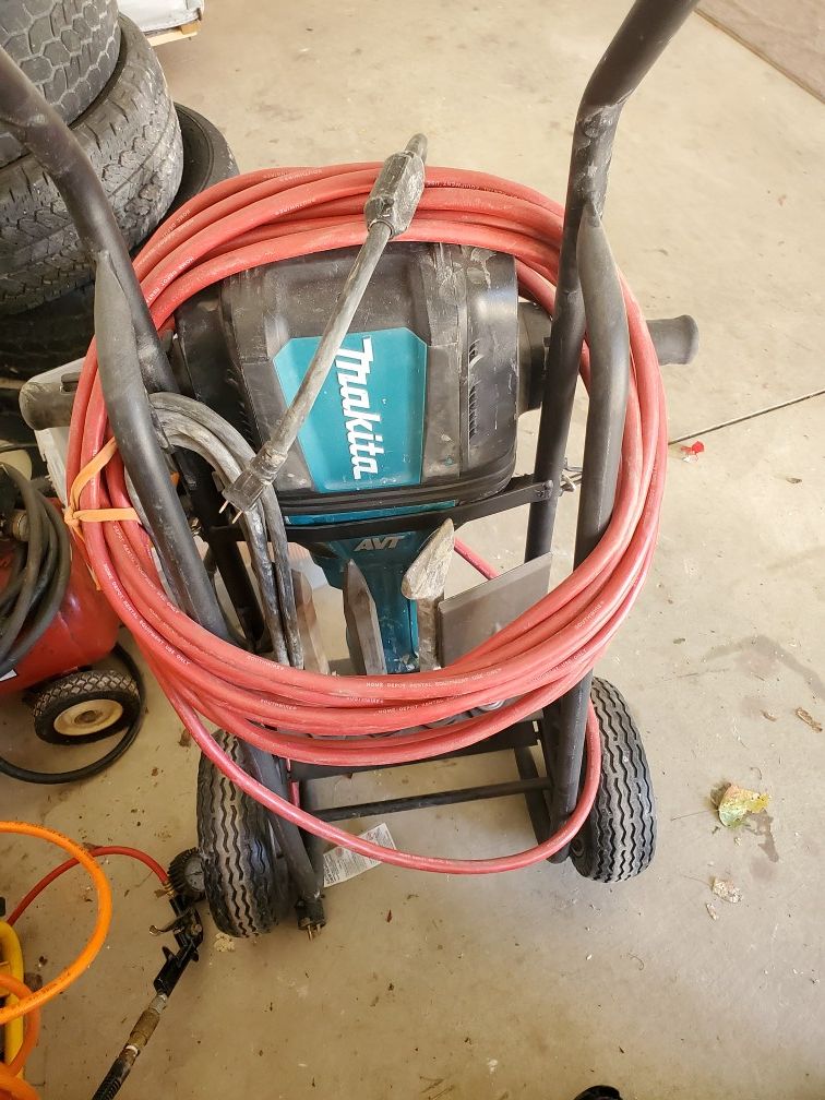 Makita avt jackhammer