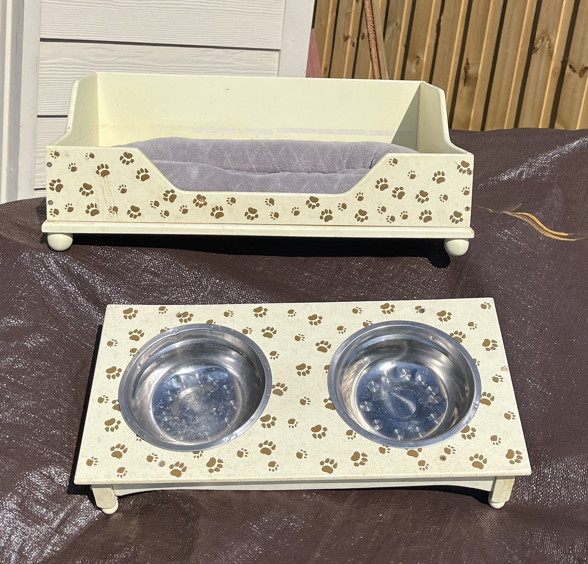 Matching Dog Bed With Cushion And Raised Food And Water Dish