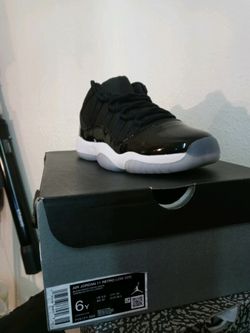Ask for the details only worn once. I’m firm on the price so don’t waist your time
