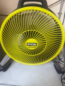 Ventilador Ryobi de Batería y Luz