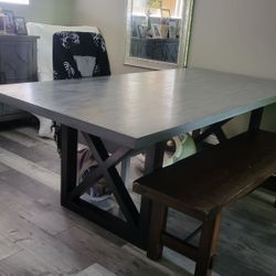 Dining Room Table 