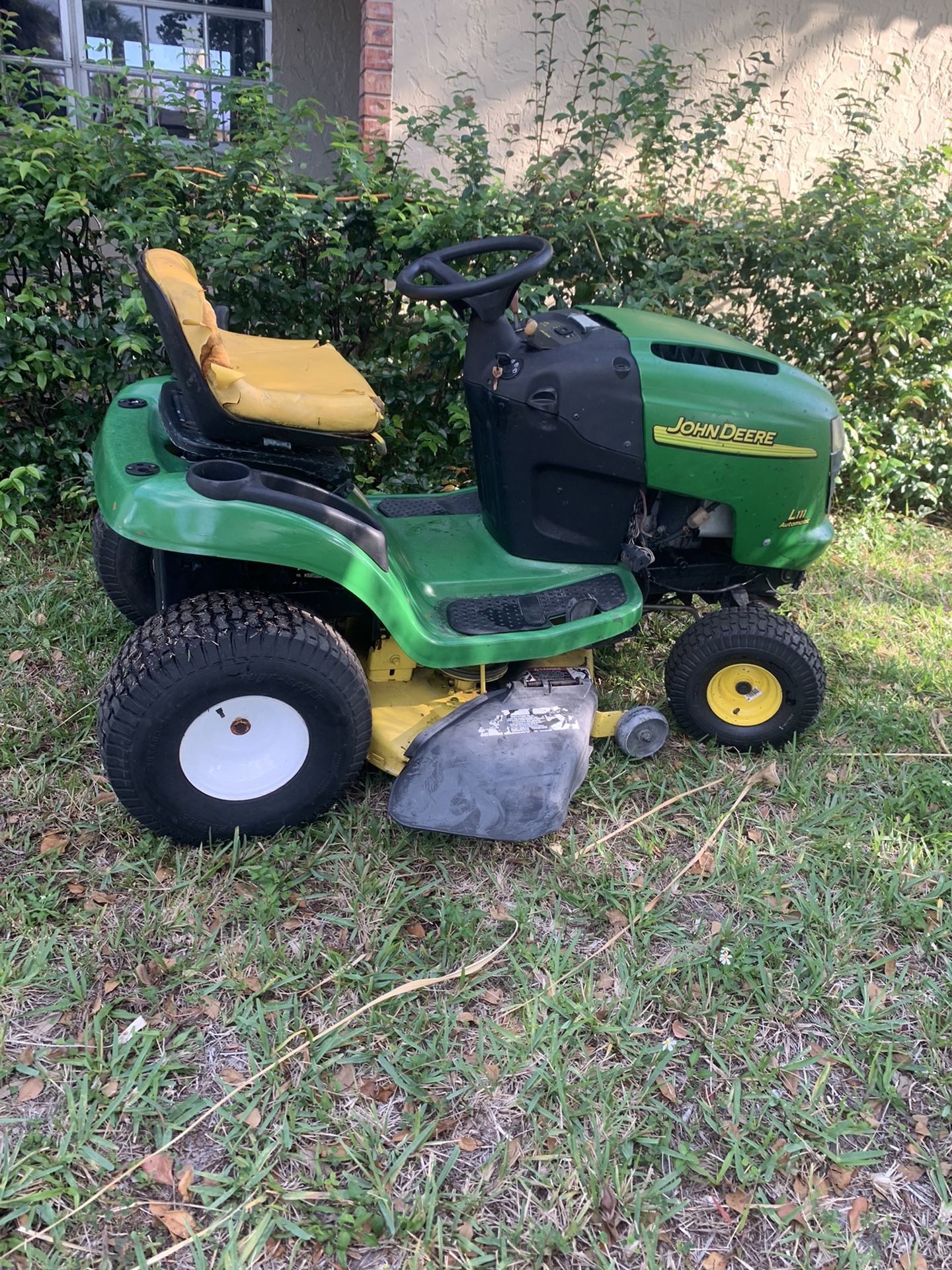 Lawnn Tractor John Deere 