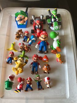 Mario figurine set and cars