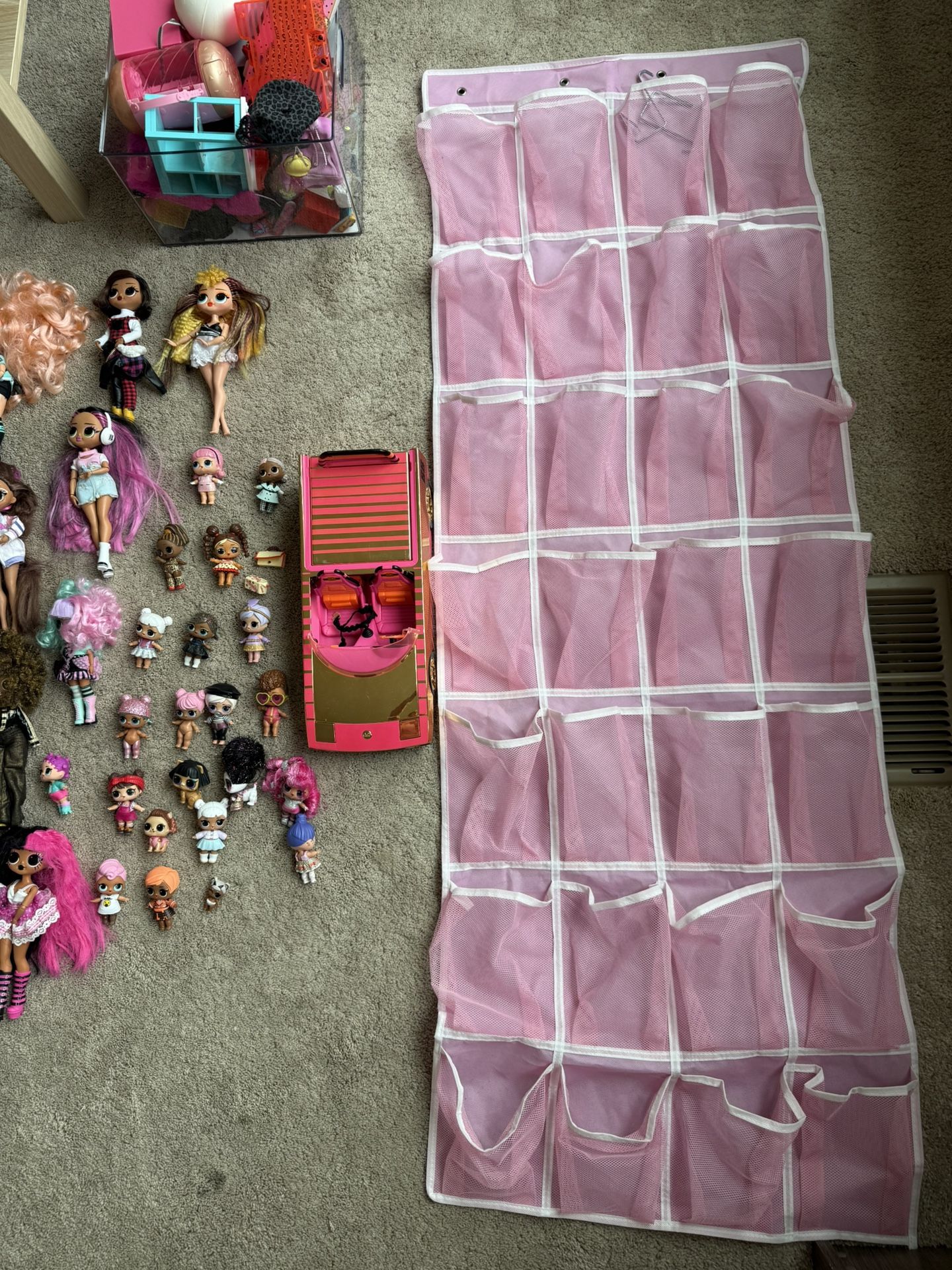 LOL & OMG Dolls, Car and Accessories