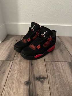 Jordan 4 red thunder