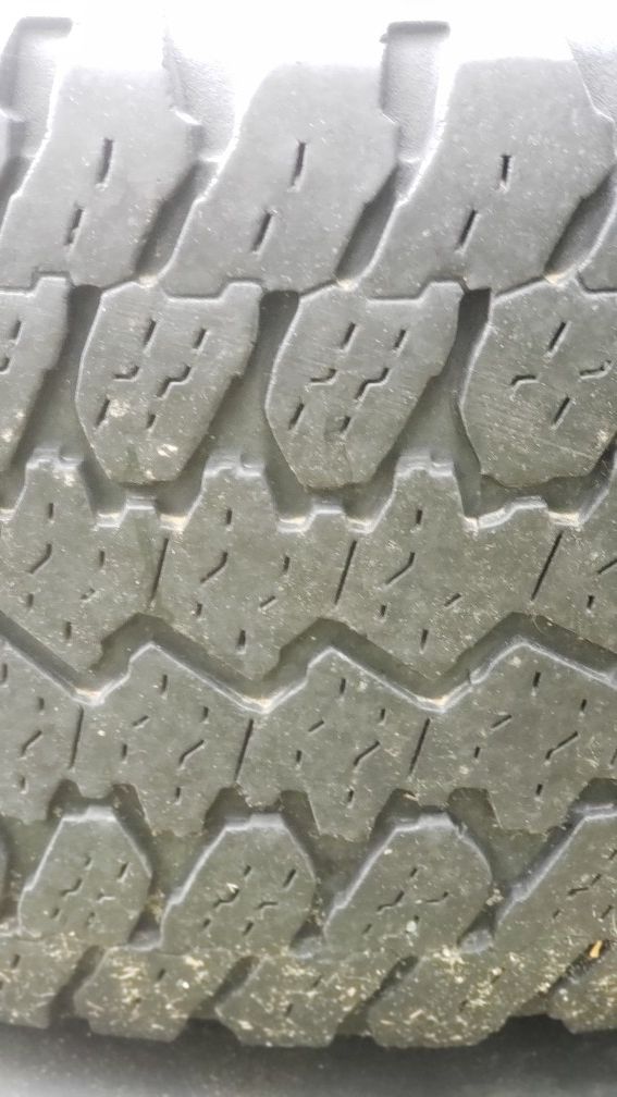 Falken 4 (20") and Goodyear wranglers 4 (17")