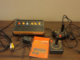 Atari Flashback 2 with Controllers - 40 games