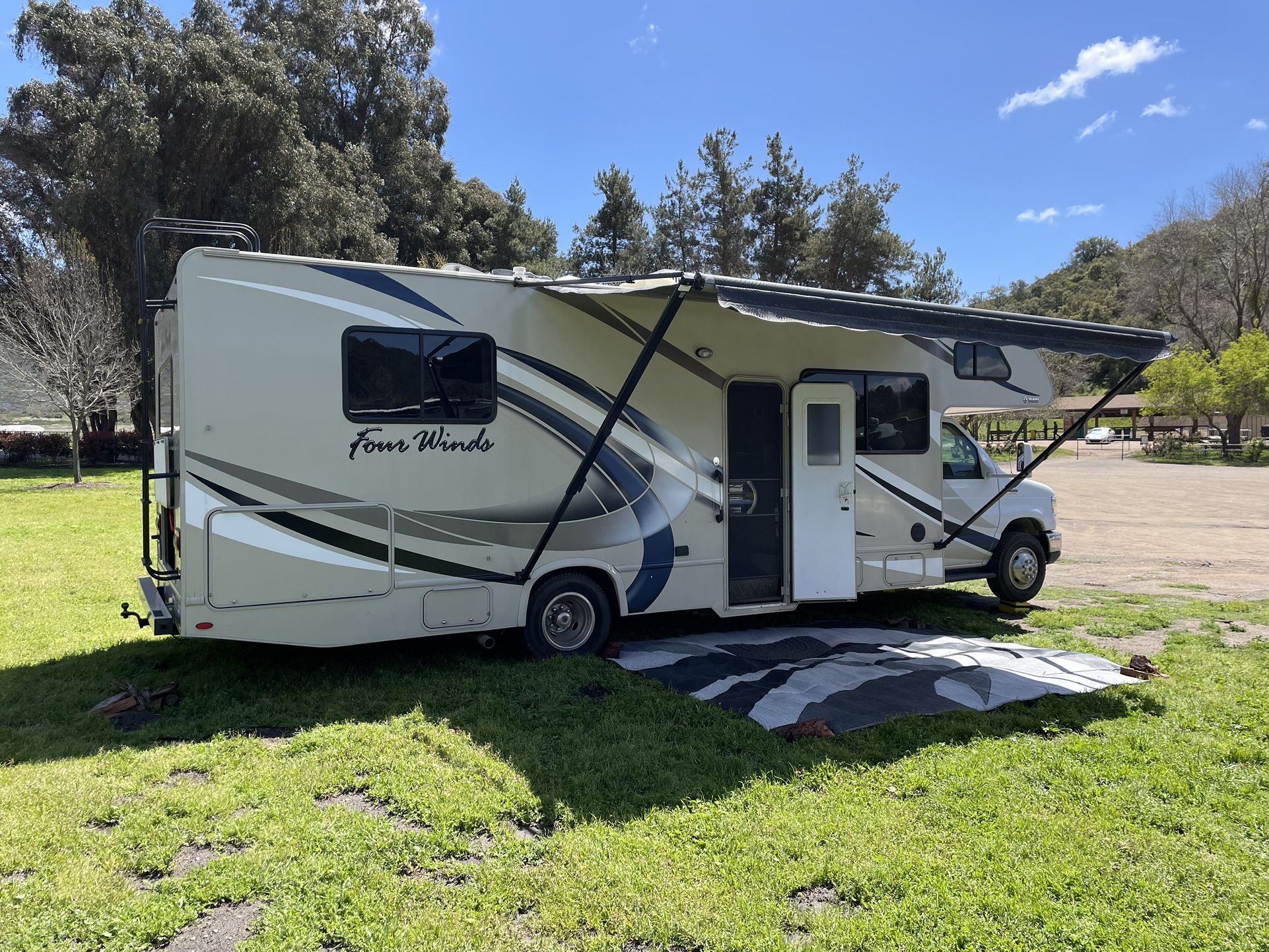 2018 THOR Four-Winds 28Z
