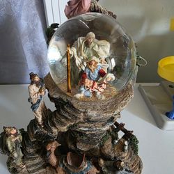 Jesus Nativity Scene Snow Globe