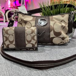 Classic COACH Purse BROWN MEDIUM CANVAS Handbag with a COACH Brown Wallet